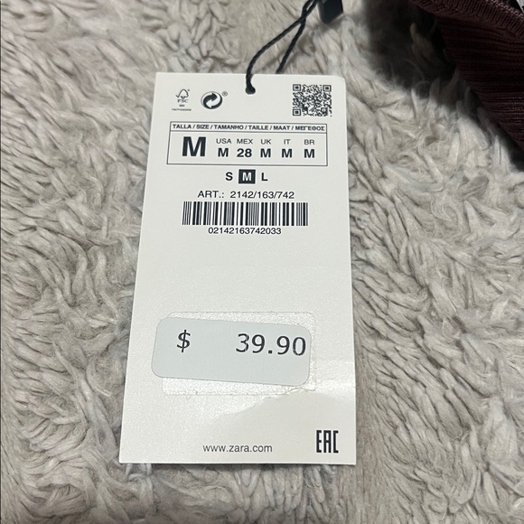 *NWT* Zara Mink Asymmetric Knit Top with a velvet floral detail on the shoulder - Picture 6 of 6